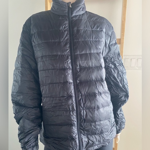 Michael Kors Packable down filled puffer bomber jacket, Mens size medium - Picture 8 of 16